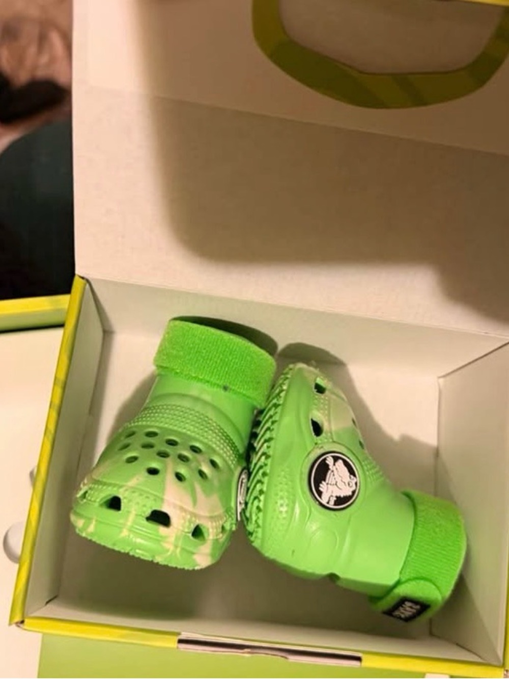 Dog Crocs - Picture 2 of 3